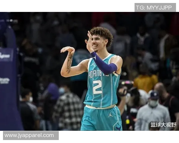 独木难支！西亚卡姆23中9&罚球12中7拿到27分13板3助2断