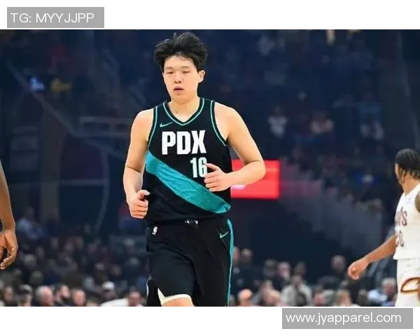 二年级克林根20+15创开拓者队史纪录