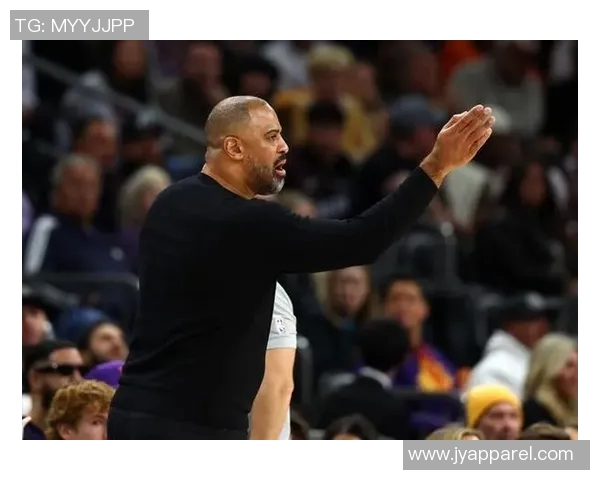 乌度卡：防守文班就是多人围堵主动贴防 我们成功打乱了他的节奏