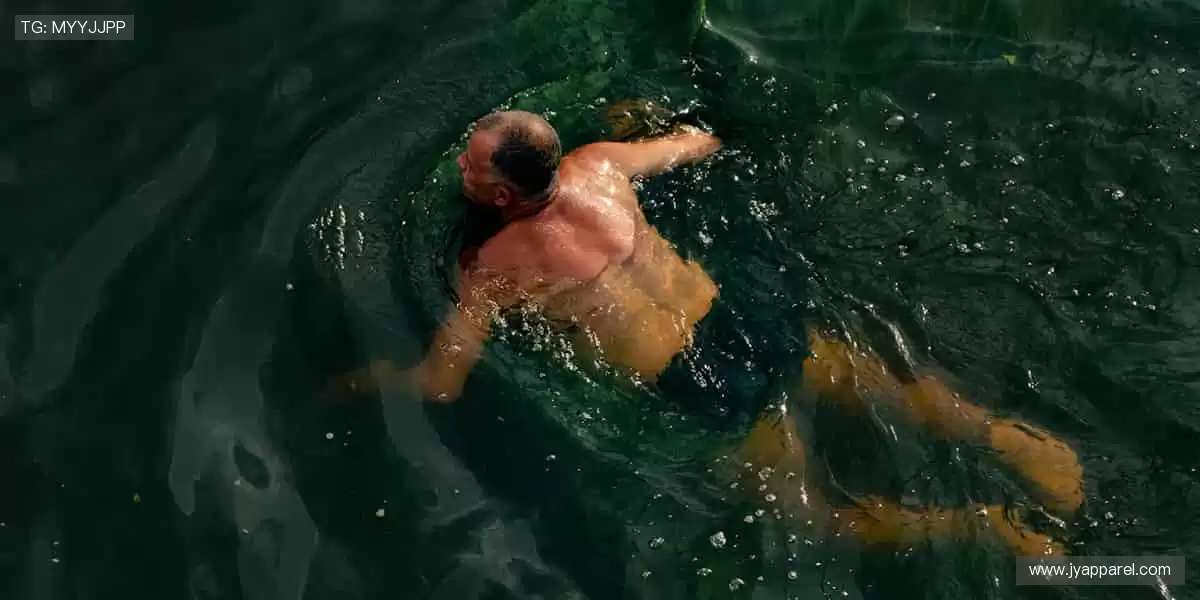 🎮 潮流装备，释放你的运动 DNA！👟